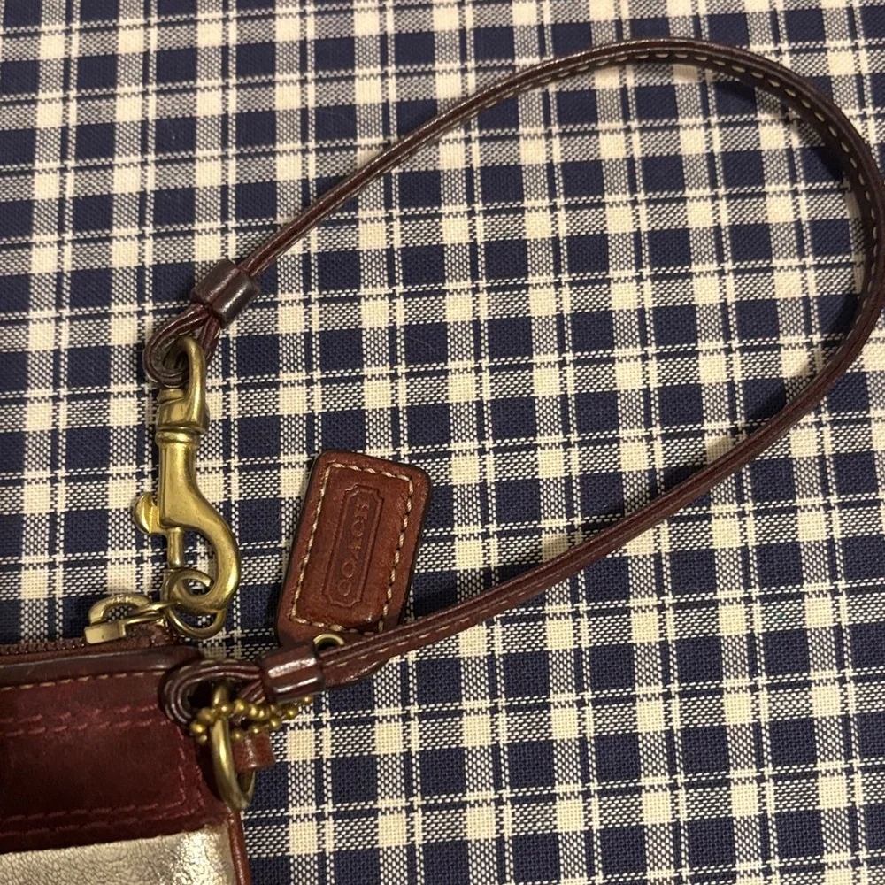 Coach Holiday  Patchwork Wristlet - limited edition - Picture 5 of 8